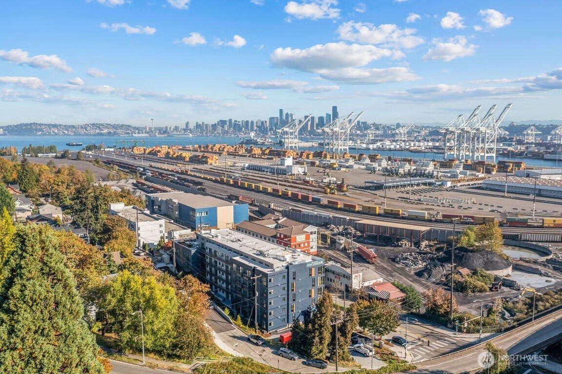 3318 30th Avenue SW Seattle WA 98126