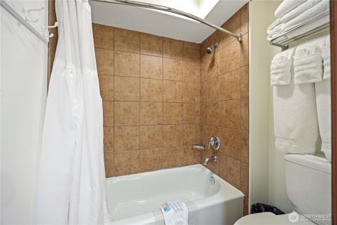 322 W Woodin Avenue Chelan WA 98816