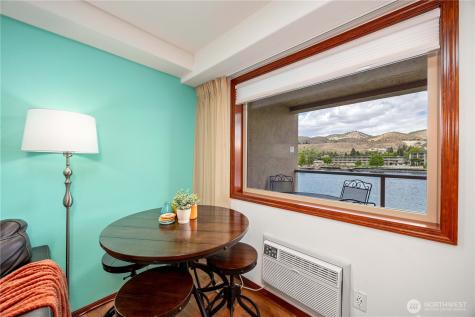 322 W Woodin Avenue Chelan WA 98816