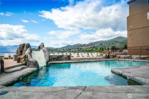 322 W Woodin Avenue Chelan WA 98816