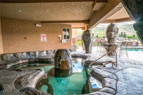 322 W Woodin Avenue Chelan WA 98816