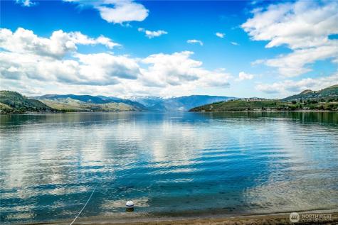 322 W Woodin Avenue Chelan WA 98816