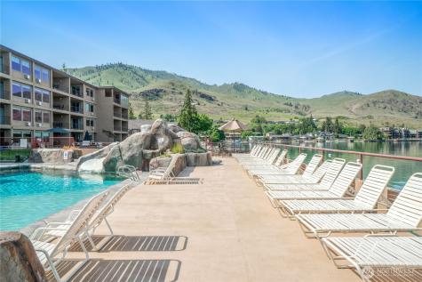 322 W Woodin Avenue Chelan WA 98816