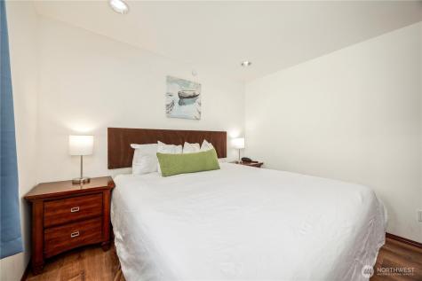 322 W Woodin Avenue Chelan WA 98816