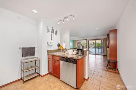 322 W Woodin Avenue Chelan WA 98816