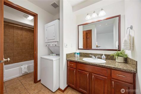 322 W Woodin Avenue Chelan WA 98816