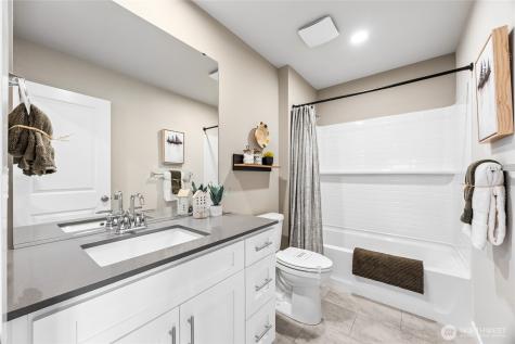 1106 138th Place SW Lynnwood WA 98087
