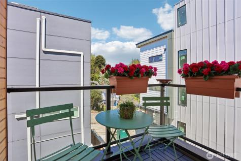 1926 Ferry Avenue SW Seattle WA 98116