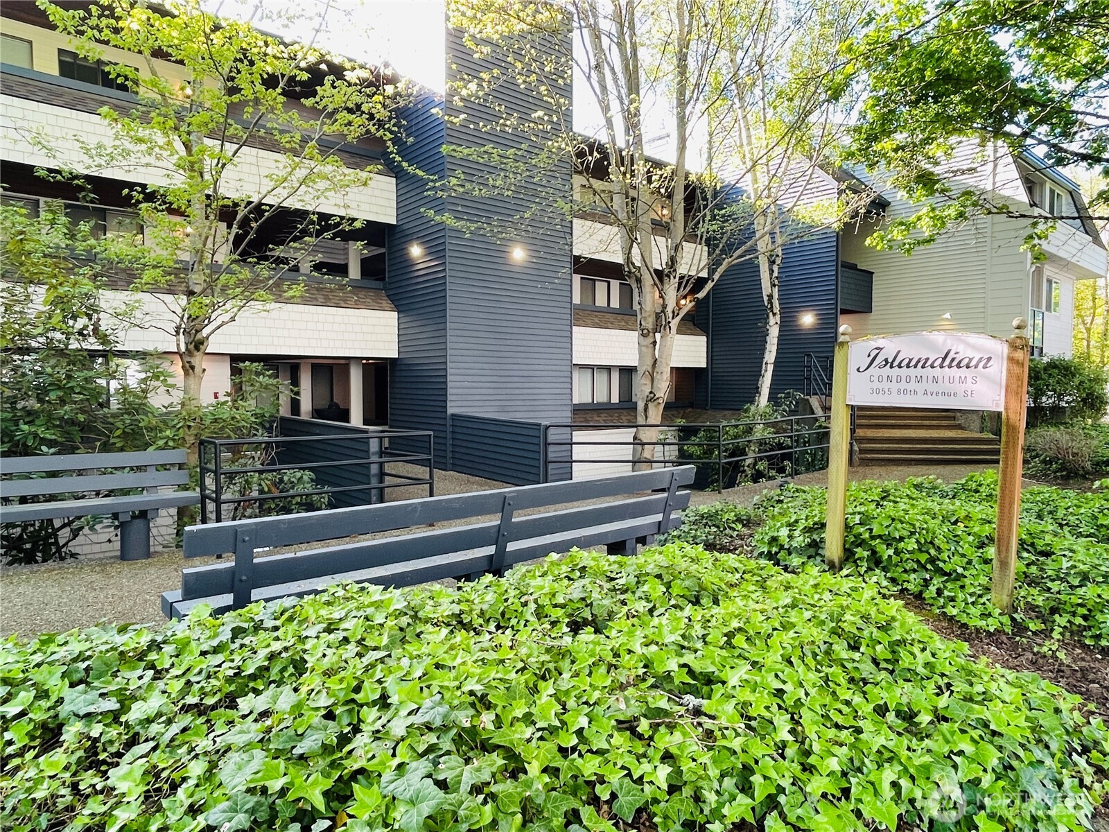 3055 80th Avenue SE Mercer Island WA 98040