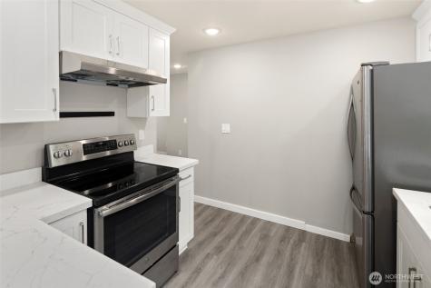 3055 80th Avenue SE Mercer Island WA 98040