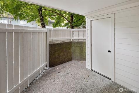 3055 80th Avenue SE Mercer Island WA 98040