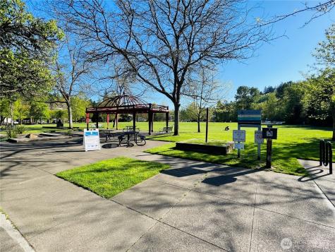3055 80th Avenue SE Mercer Island WA 98040