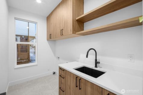 695 NW Locust St (Homesite #9) Issaquah WA 98027