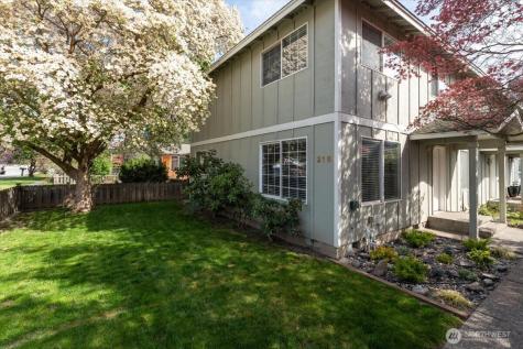316 E Wapato Avenue Chelan WA 98816