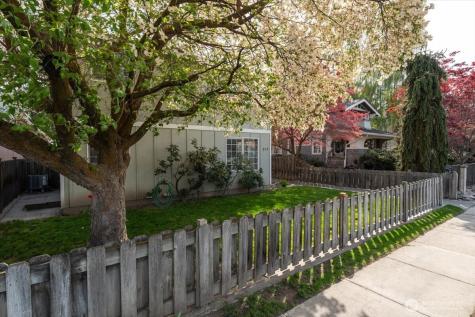 316 E Wapato Avenue Chelan WA 98816