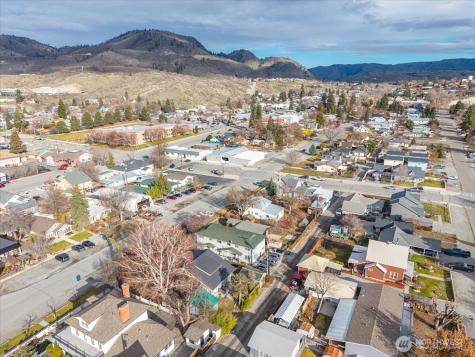 316 E Wapato Avenue Chelan WA 98816