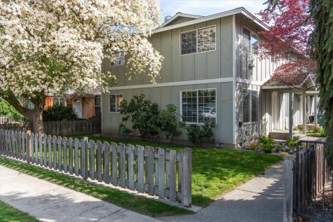 316 E Wapato Avenue Chelan WA 98816