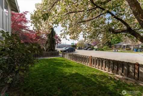 316 E Wapato Avenue Chelan WA 98816