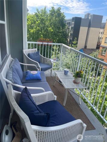 4722 12th Avenue NE Seattle WA 98105