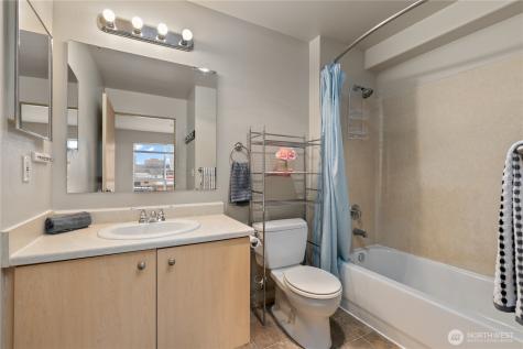 2818 Grand Avenue Everett WA 98201