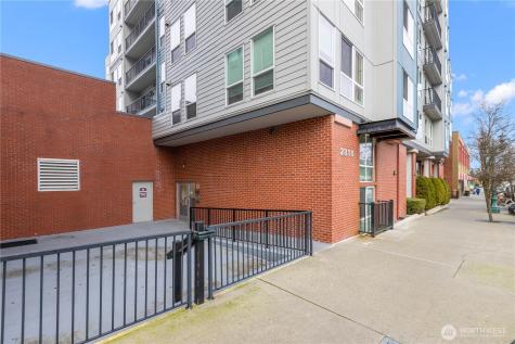 2818 Grand Avenue Everett WA 98201