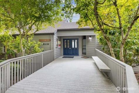 10840 NE 35th Place Bellevue WA 98004