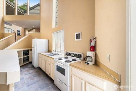 10840 NE 35th Place Bellevue WA 98004