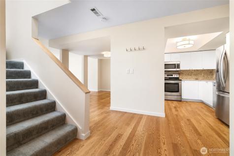 10840 NE 35th Place Bellevue WA 98004