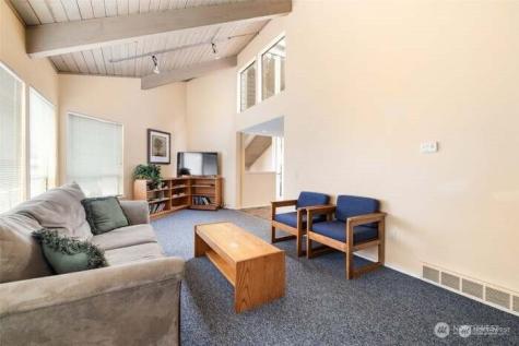 10840 NE 35th Place Bellevue WA 98004