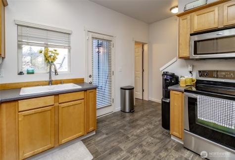 5305 Military Road E Tacoma WA 98446