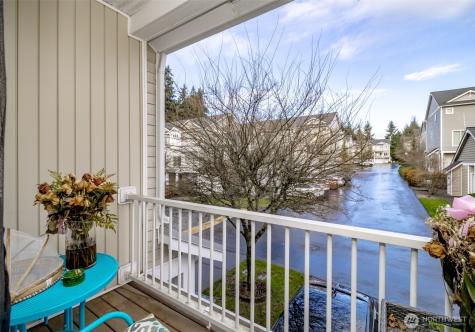 5305 Military Road E Tacoma WA 98446