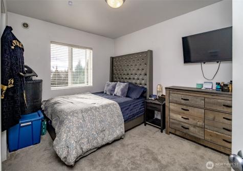 5305 Military Road E Tacoma WA 98446
