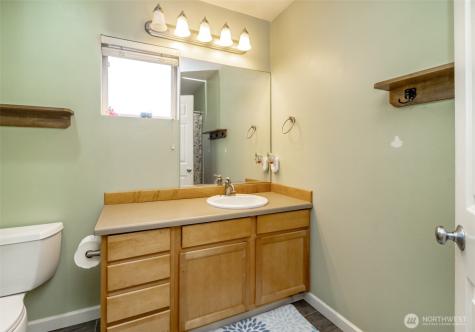 5305 Military Road E Tacoma WA 98446