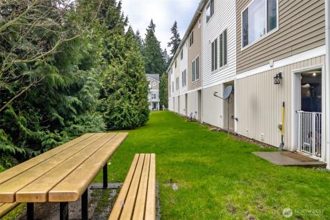 5305 Military Road E Tacoma WA 98446