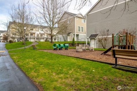 5305 Military Road E Tacoma WA 98446