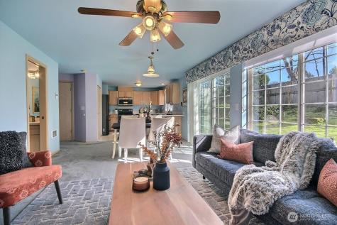 10513 SE 250th Place Kent WA 98030