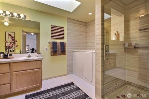 10513 SE 250th Place Kent WA 98030