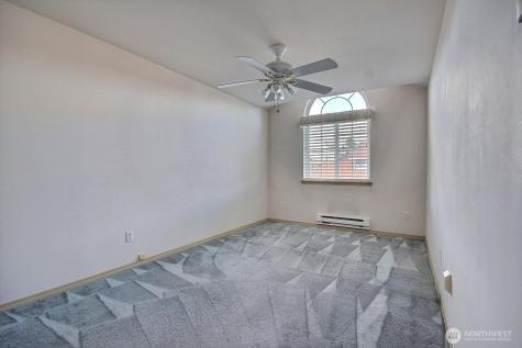 10513 SE 250th Place Kent WA 98030
