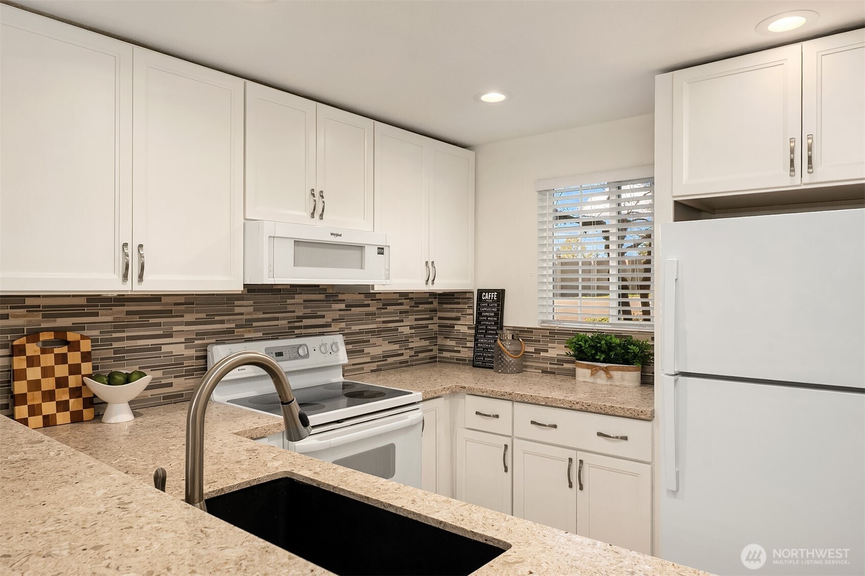 15600 116th Avenue NE Bothell WA 98011