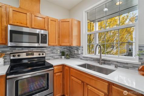 22727 NE 4th Place Sammamish WA 98074