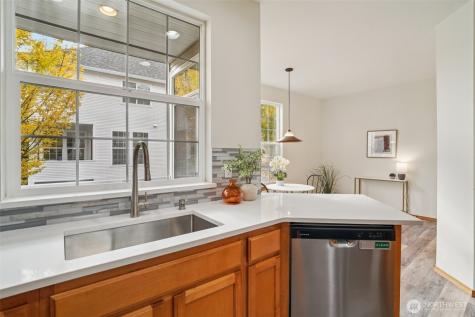 22727 NE 4th Place Sammamish WA 98074