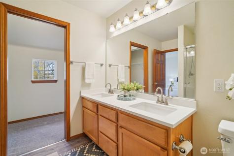 22727 NE 4th Place Sammamish WA 98074