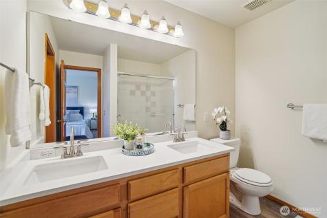 22727 NE 4th Place Sammamish WA 98074