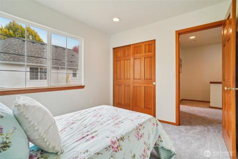 22727 NE 4th Place Sammamish WA 98074