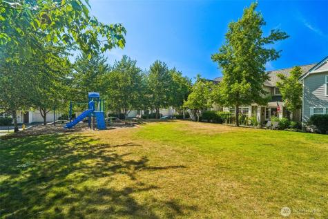 22727 NE 4th Place Sammamish WA 98074