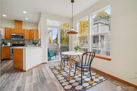 22727 NE 4th Place Sammamish WA 98074