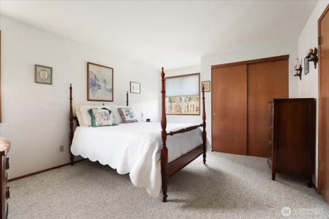 150 NE Nunan Loop Oak Harbor WA 98277