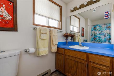 150 NE Nunan Loop Oak Harbor WA 98277