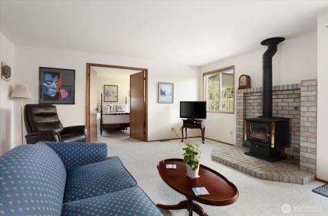 150 NE Nunan Loop Oak Harbor WA 98277