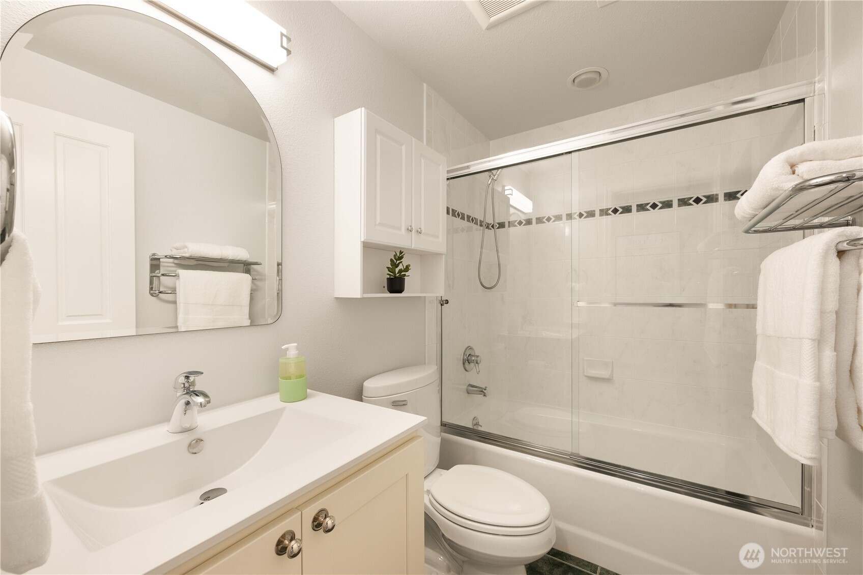 130 141st Place NE Bellevue WA 98007